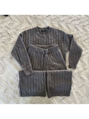 Thick Cashmere Sweater & Pants Set Gray Women's Crewneck